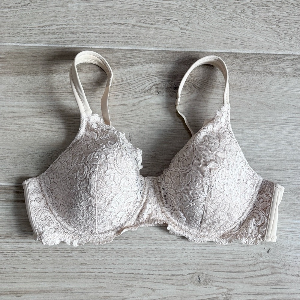 Leading Lady The Ava Scalloped Lace Underwire Bra Nude Style 5044 Size 40C